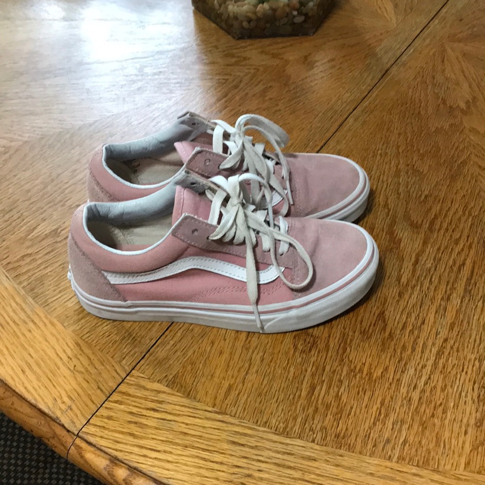Woman’s pink vans size 5.5